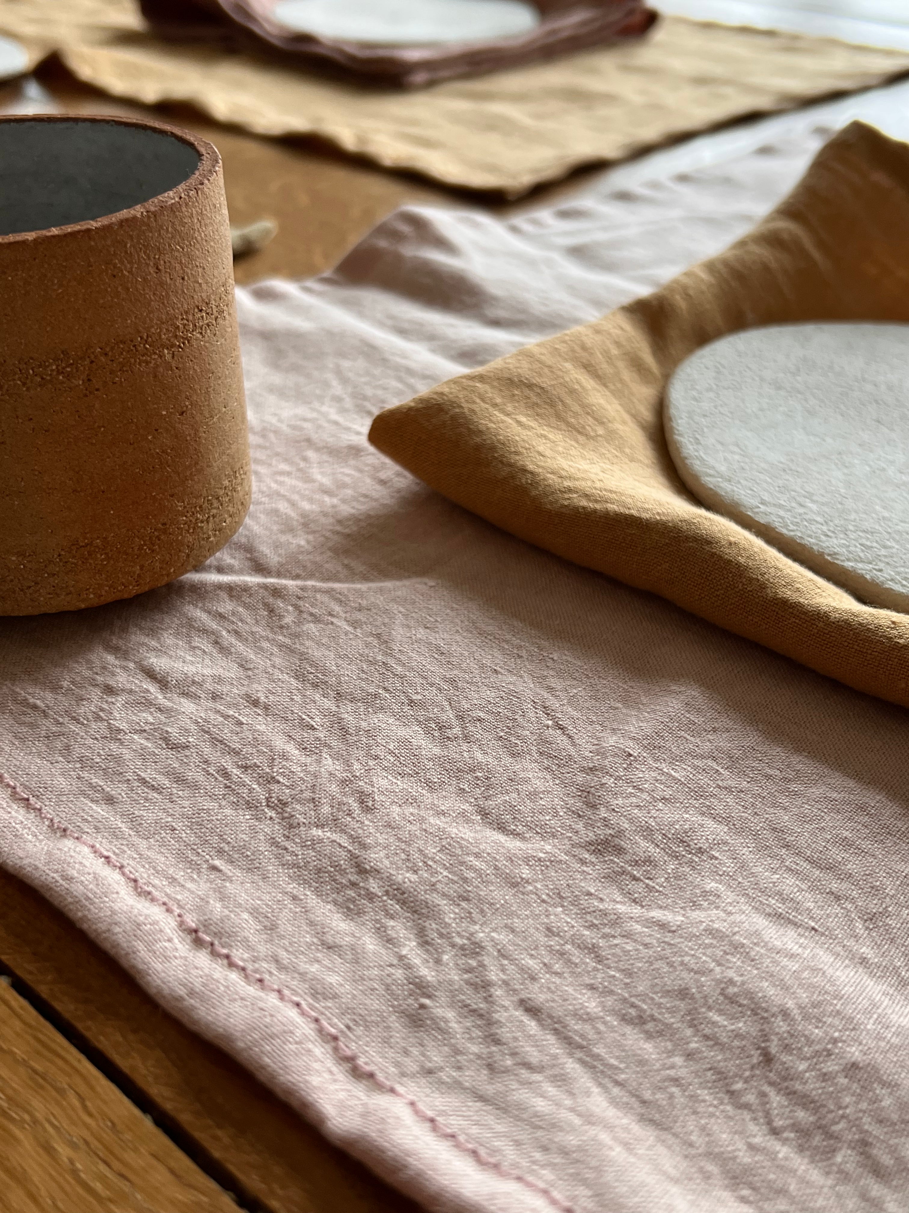 Nappe " à taaable ! " - Rose poudré-linge de maison-Bilboquet Deco
